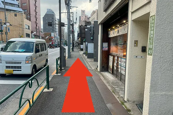 不忍通り沿いの歩道の画像