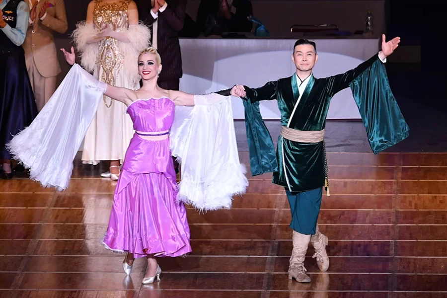 ショーダンス用衣裳